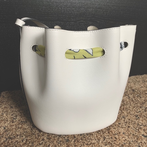 Handbag - Picture 5 of 5